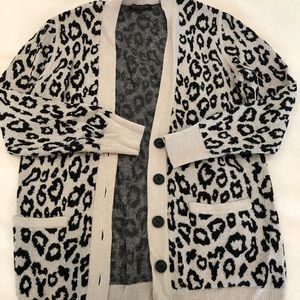 Banana republic leopard sweater